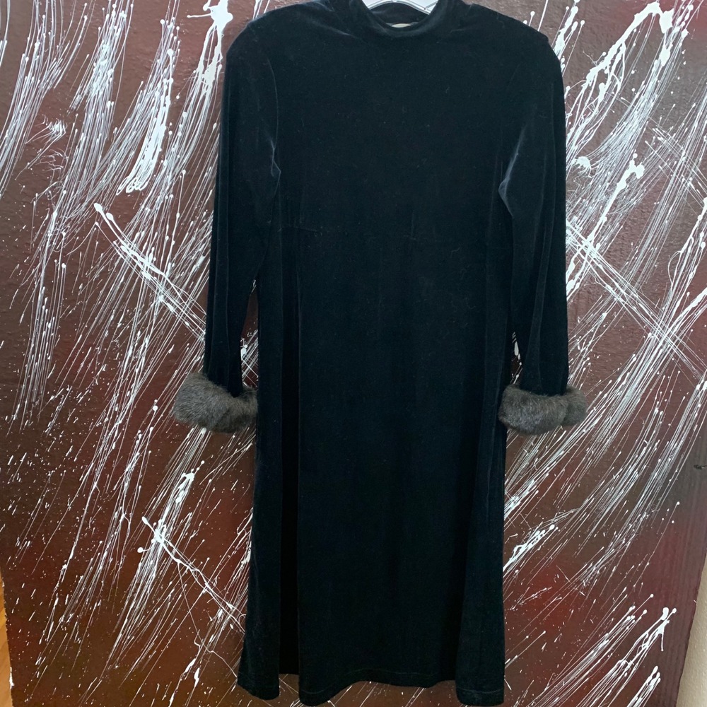Peaches n Cream Vintage Black Velvet Mock Neck Dress Faux Fur Cuffs Sz 12.5